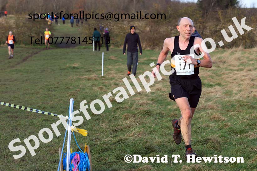 Womens 35 and Over and Mens 65 and Over, 2024 NEMAA Cross Country Champs., Wallsend. Photo: David T. Hewitson/Sports for All Pics